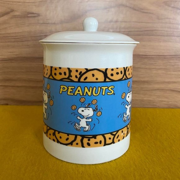 Peanuts Ceramic Cookie Jar - Picture 2 of 5